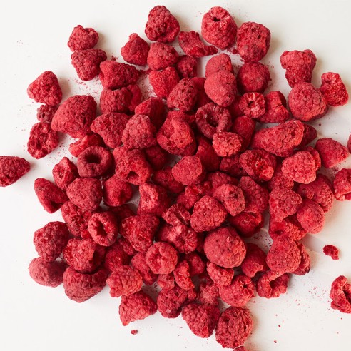 Freeze-dried raspberries whole